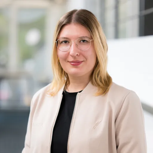 Theresa aus dem Recruiting der Lesora GmbH
